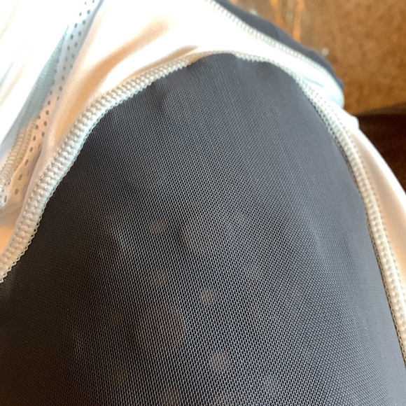 New Cramer Thunder 7 pad football girdle Adult Small Fots like Youth Large or XL - Picture 7 of 7